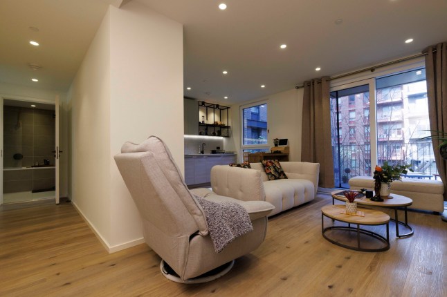 What I Own - Poplar. Nitish Kumar. Pictured: Living room. Image shot on 4th April 2025. ?? Belinda Jiao jiao.bilin@gmail.com 07598931257 https://www.belindajiao.com/about