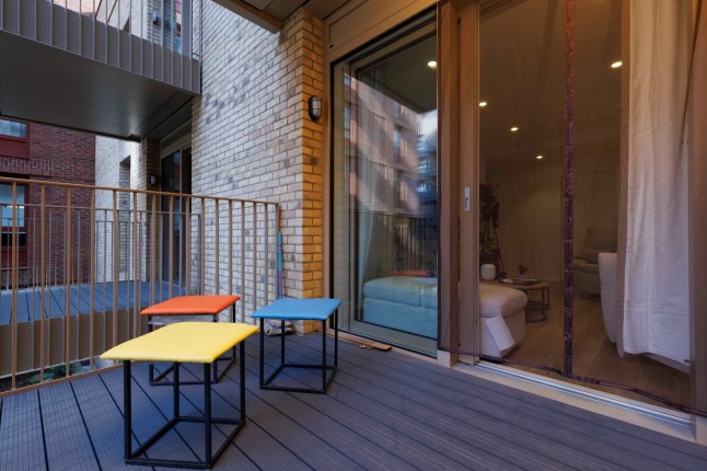 What I Own - Poplar. Nitish Kumar. Pictured: balcony. Image shot on 4th April 2025. ?? Belinda Jiao jiao.bilin@gmail.com 07598931257 https://www.belindajiao.com/about