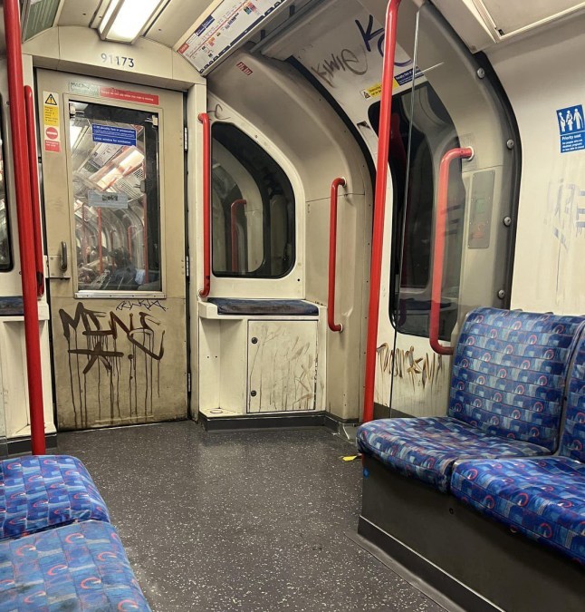 TfL forced to deploy more cleaning crews after more graffiti appears on Tube CENTRAL LINE IMAGES TAKE FROM REDDIT